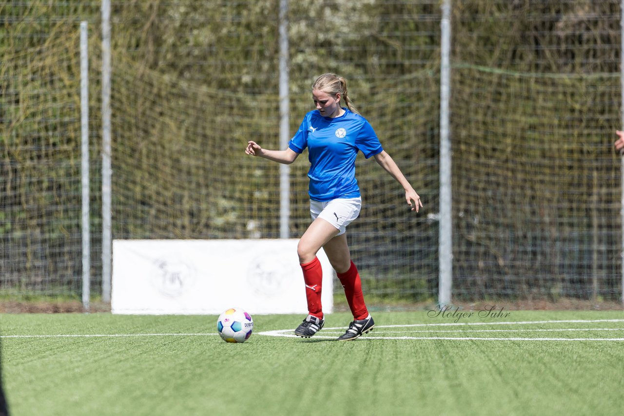 Bild 125 - wBJ SH-Pokalfinale  Holstein-Kiel - SV Viktoria : Ergebnis: 1:0